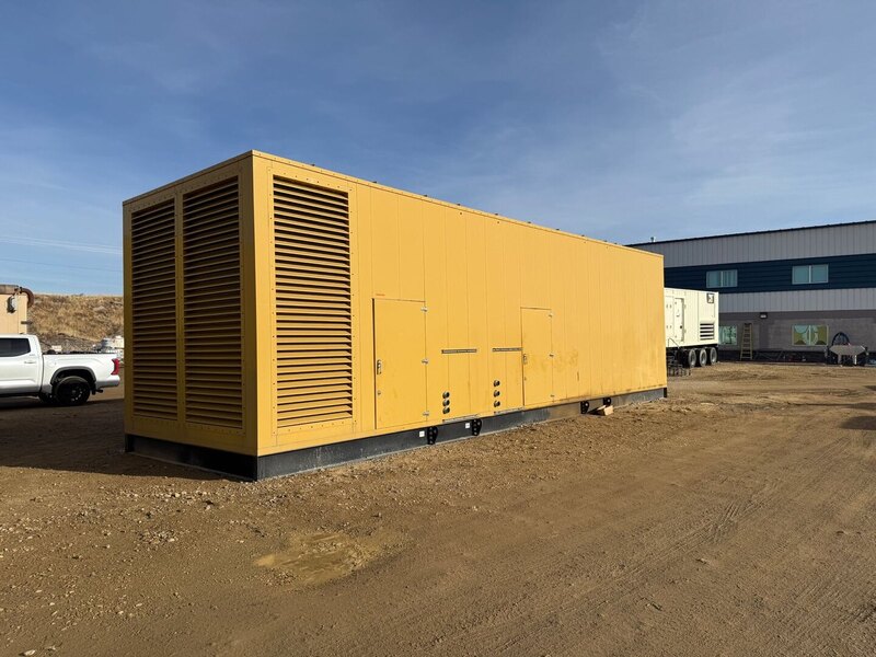 740 KW Caterpillar #G3516, Natural Gas Generator Set, 1200 RPM, 480 Volts, 992 HP CAT engine, 39,724 hours - Image 4