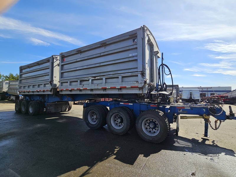 K-Line #6701-5, Side Dump A-Train Ore Transporter, 110 ton, dual powered road-train, 2011 - Image 6