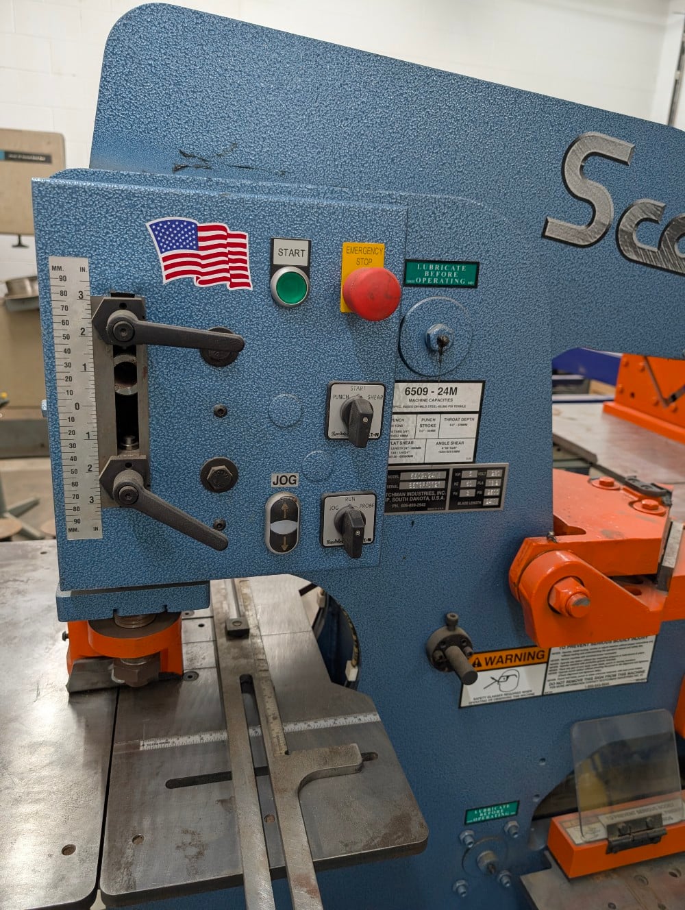 6" x 6" x 3/8" Scotchman #6509-24M, 65 ton, 9" throat, 5 HP, 48" manual Back Gauge, loaded with accessories - Image 4