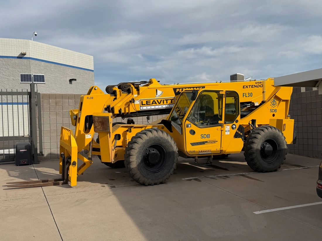 12,000 LB Pettibone #1258X Extendo, Telehandler, 2020 - Image 1