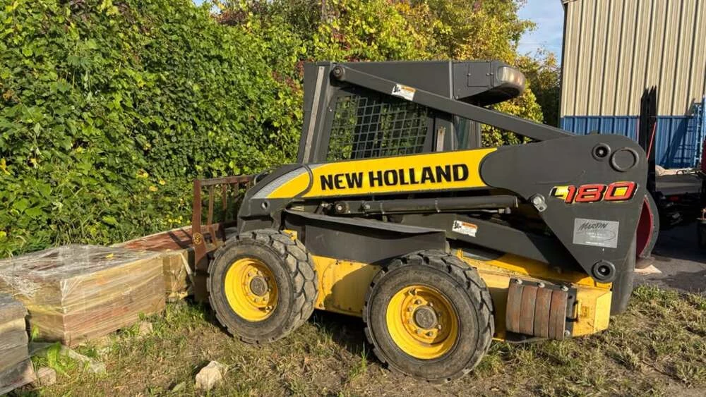 New Holland #L180, Skid Steer Loader, 2008 - Image 2
