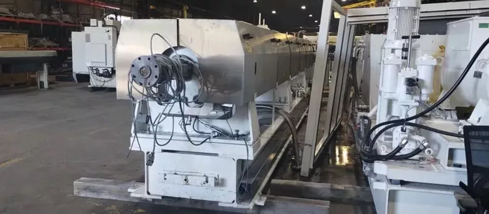9.84" Krauss Maffei #KE250x30D, extruder, 30:1 L/D, side vented, water cooled, 268 HP, 2020 - Image 3