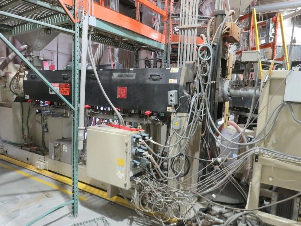 Davis Standard 3-extruder sheet extrusion line, 4.5"/3.5"/2" extruders, 54" die, 3-roll downstack, Maag - Image 4