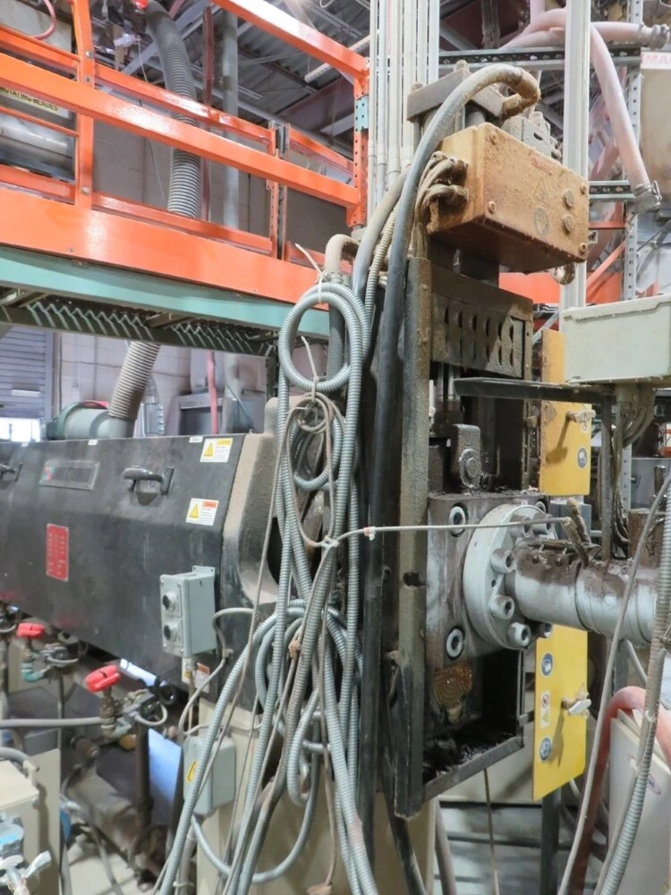 Davis Standard 3-extruder sheet extrusion line, 4.5"/3.5"/2" extruders, 54" die, 3-roll downstack, Maag - Image 5