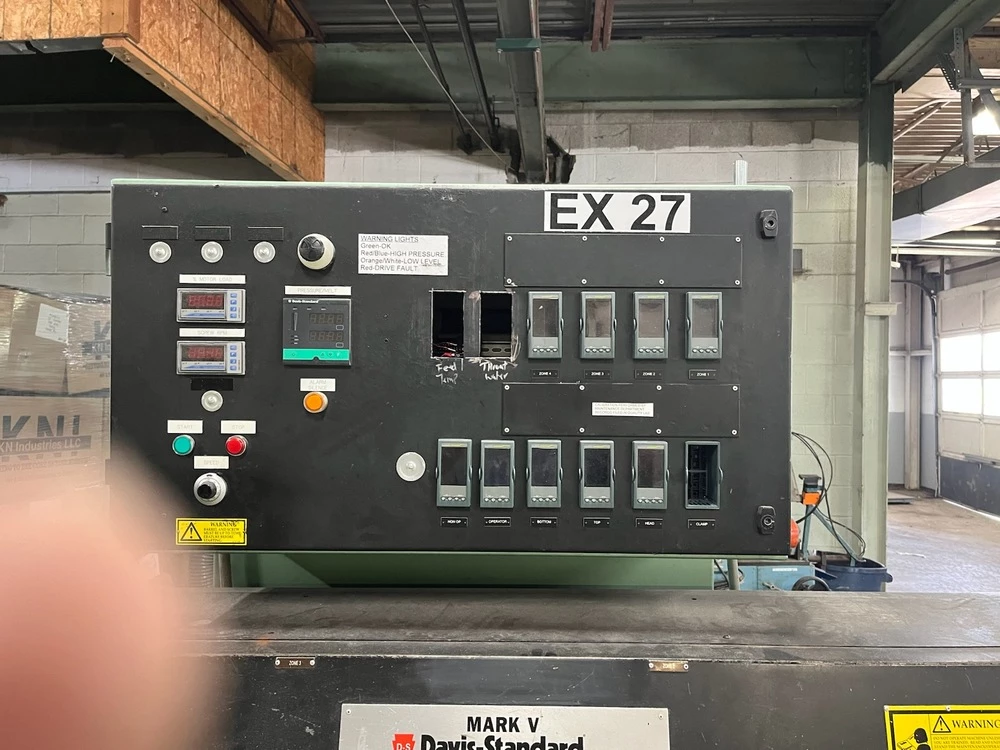 3-1/2" Davis Standard #MV-35IN35, extruder, 24:1 L/D, air cooled, 100 HP, no screw included, 2000 - Image 5