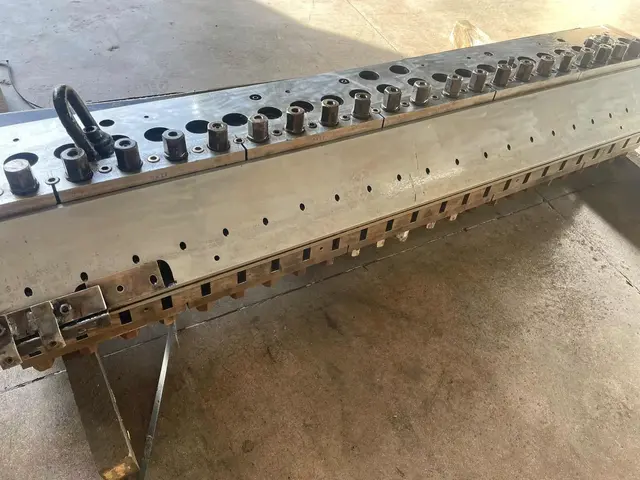 78" sheet extrusion die, .050 to .120 gauge, ran PVC & EVA, 2010 - Image 2