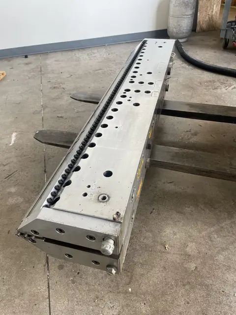 62" EDI #UH40, R-Bar sheet extrusion die, 7" multiflow manifold, .020" to .050" lip opening, approx. 27.5 - Image 4