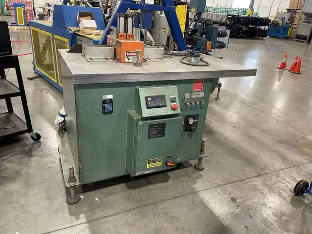 RDN #3-18, extrusion cutoff saw, 12" blade, 3" max pipe profile, 1.5 HP, Allen Bradley Control, 2004 - Image 3