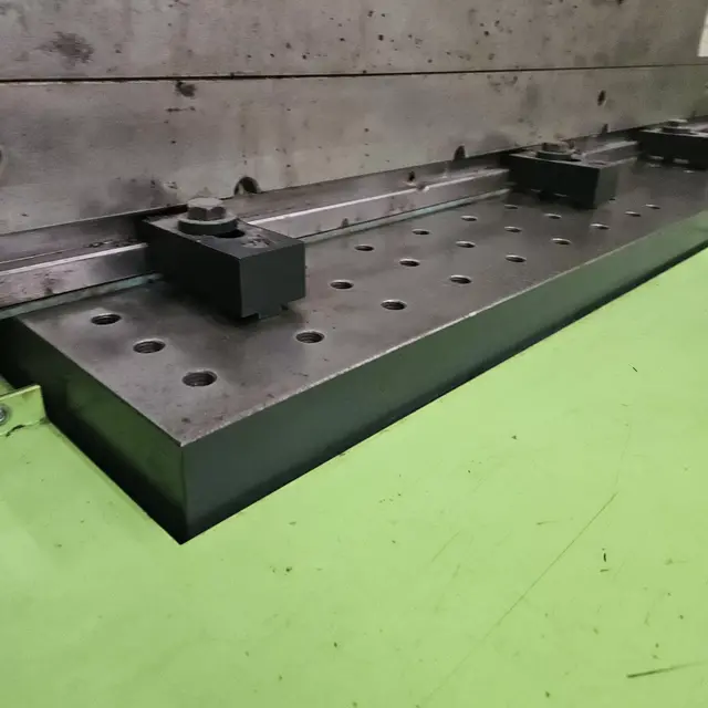 300 Ton, 63.6 oz., Engel #Insert-3550H/330US, insert injection molding machine, 59" x 29.5" platens, CC200 - Image 6