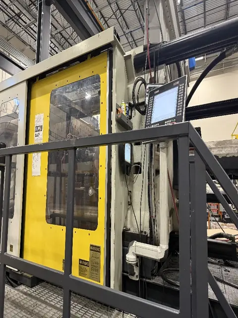 850 Ton, 362 oz., Cincinnati Milacron #VL-850, injection molding machine, 45.3" x 37.4" tie bars, Mosaic - Image 3