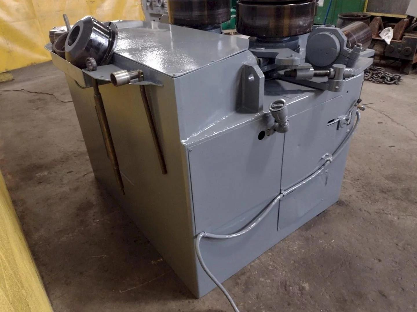 Roundo #R-6, angle bending roll, 6" x 6" x 1/2" angle leg-in, 5" x 5" x 5/8" leg-out, 17-3/8" rolls, 17.5 HP - Image 9