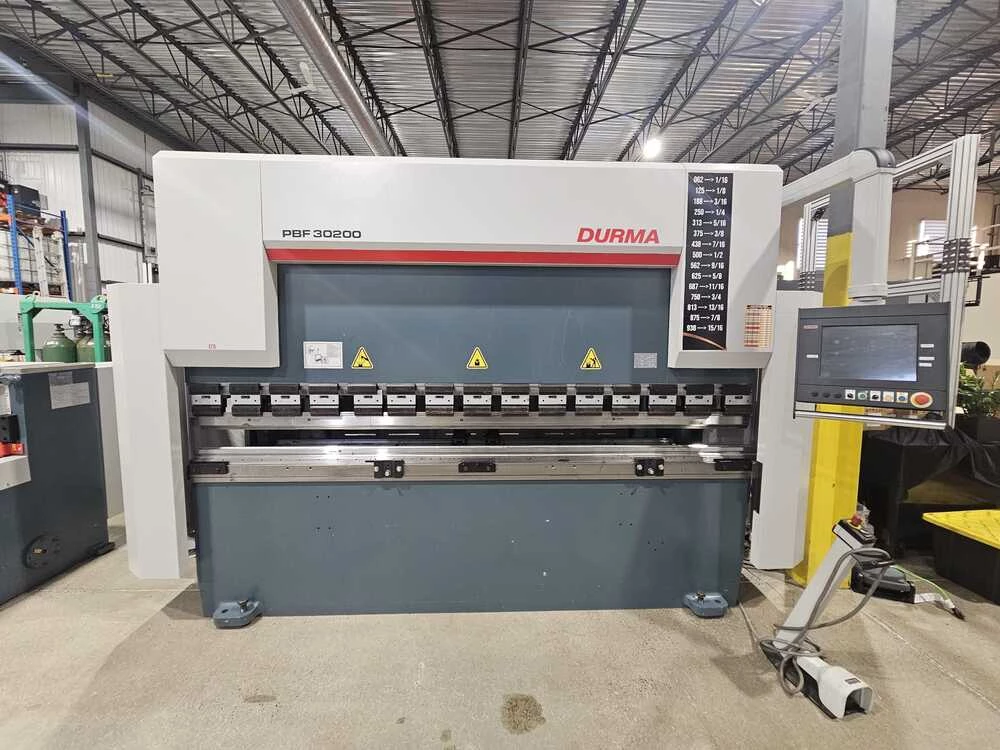 200 Ton, Durma #PBF-30200, CNC hydraulic press brake, 10' overall, 100.39" between housing, 9.84" throat - Image 1