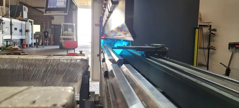 150 Ton, Accurl #Genius-Pro-B32135, CNC hydraulic press brake, 10' overall, 7.87" stroke, Delem 58T 2D CNC - Image 4