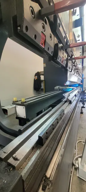 150 Ton, Accurl #Genius-Pro-B32135, CNC hydraulic press brake, 10' overall, 7.87" stroke, Delem 58T 2D CNC - Image 5
