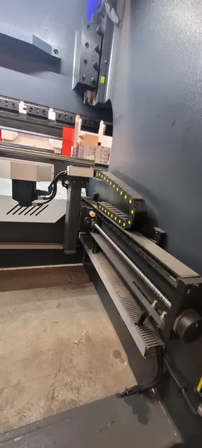 150 Ton, Accurl #Genius-Pro-B32135, CNC hydraulic press brake, 10' overall, 7.87" stroke, Delem 58T 2D CNC - Image 7