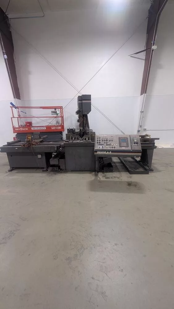 18" x 18" HEM #V100-HLA-3, vertical band saw, 18" throat, 45&deg; head tilt, 24" x 24" table, 2004 - Image 1