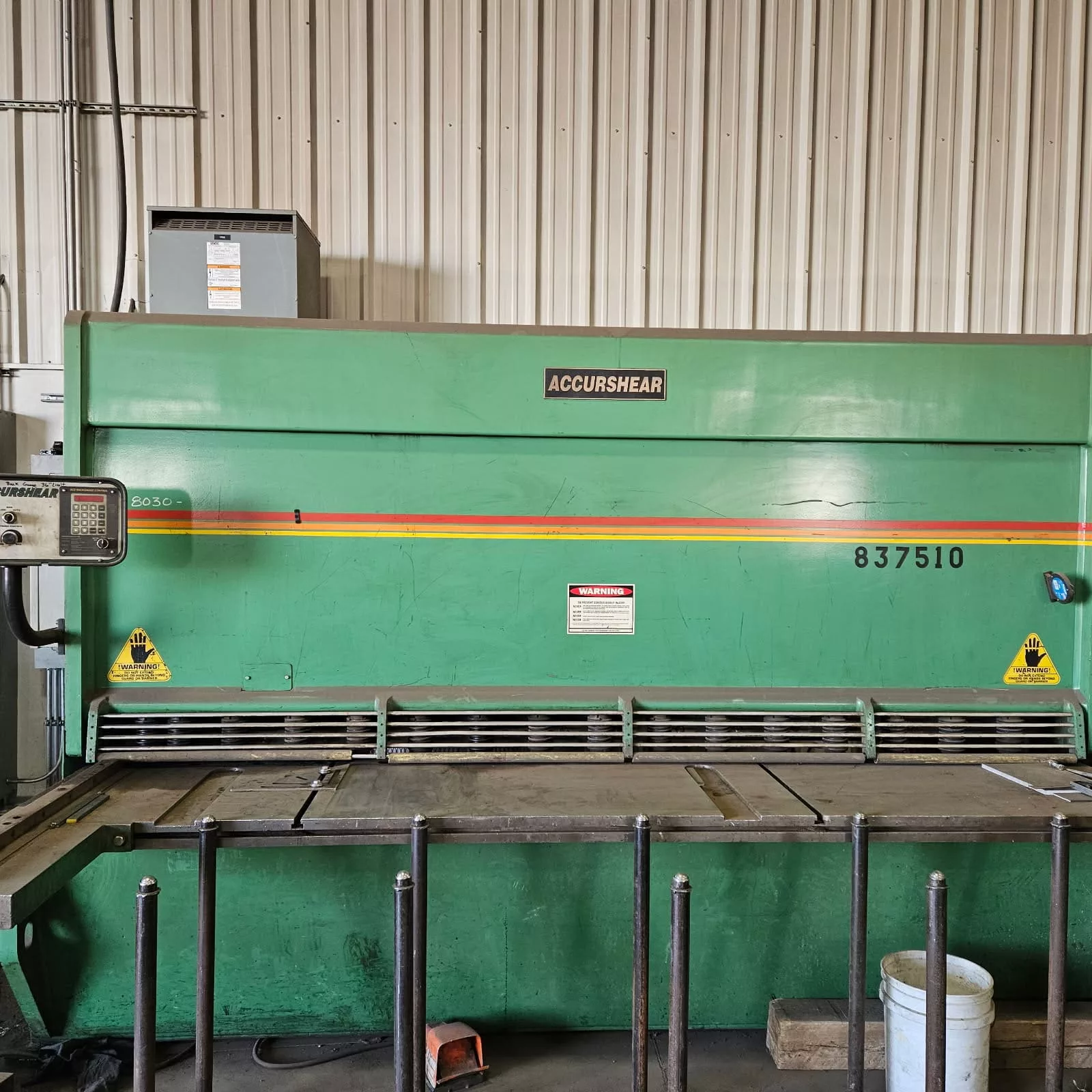 3/8" x 10' Accurshear #837510, hydraulic shear, 1999 - Image 1