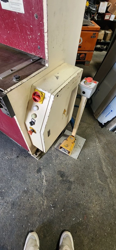 10 Ga. x 10' GMC #HS-1010MD, hydraulic shear, 2014 - Image 4