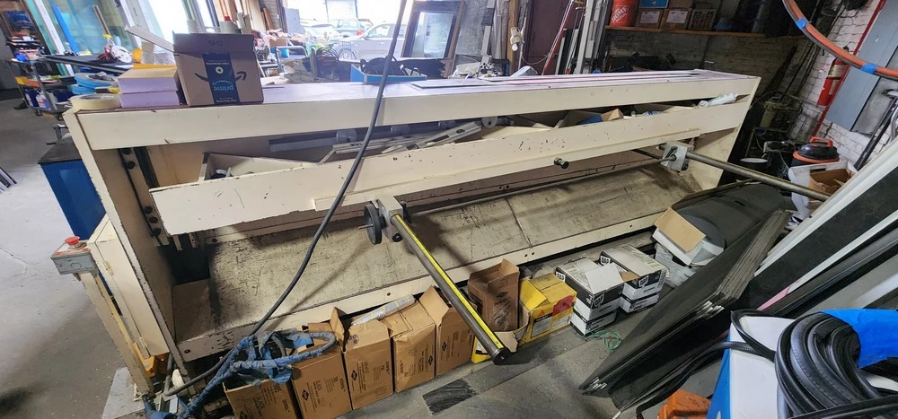 10 Ga. x 10' GMC #HS-1010MD, hydraulic shear, 2014 - Image 6