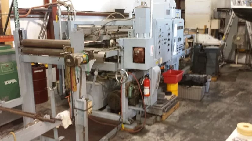 Drypoll roll-fed inline thermoformer, 29" x 30" max mold, 83" ovens, approx. 85 Ton form & trim, 1988 - Image 9