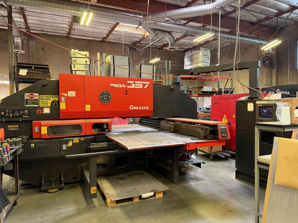 33 Ton, Amada #Pega 357, CNC Turret Punch, 58 Stations, 50" x 72" Travels, 1/4" Capacity, 04PC Control, 1997 - Image 2