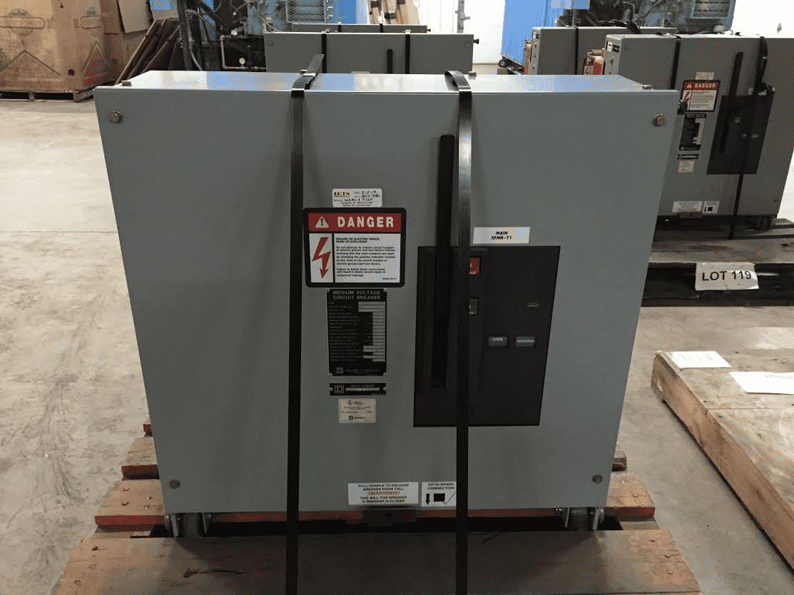 2000 Amps, Square D, VR, V5D3253Y000A, 4.76 KV - Image 1