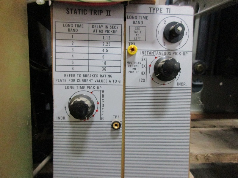 600 Amps, Allis-Chalmers, LA-600A, Gold Faceplate, manually operated, drawout - Image 3