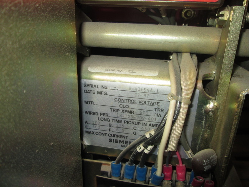 600 Amps, Siemens-Allis, LAF-600B, manually operated, drawout, 1200A fuses - Image 3