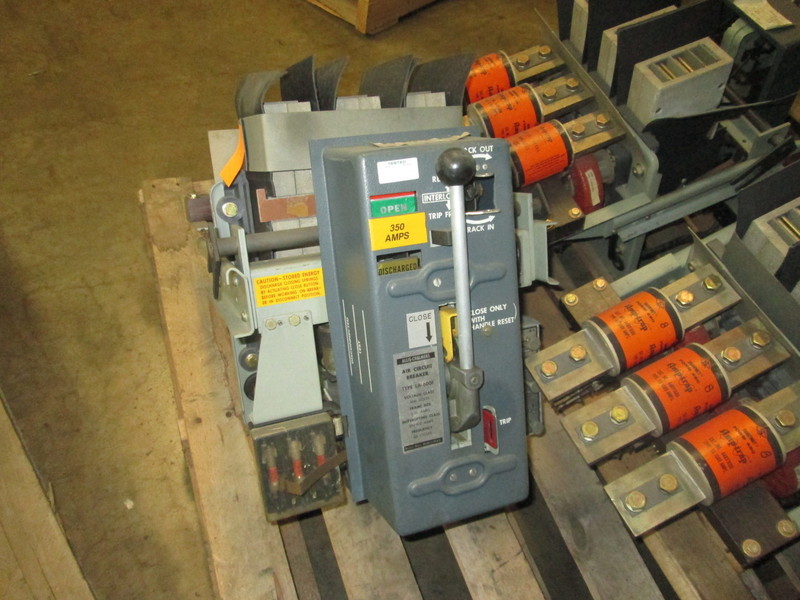 600 Amps, Allis-Chalmers, LA-600F, manually operated, drawout, 1600A fuses - Image 1