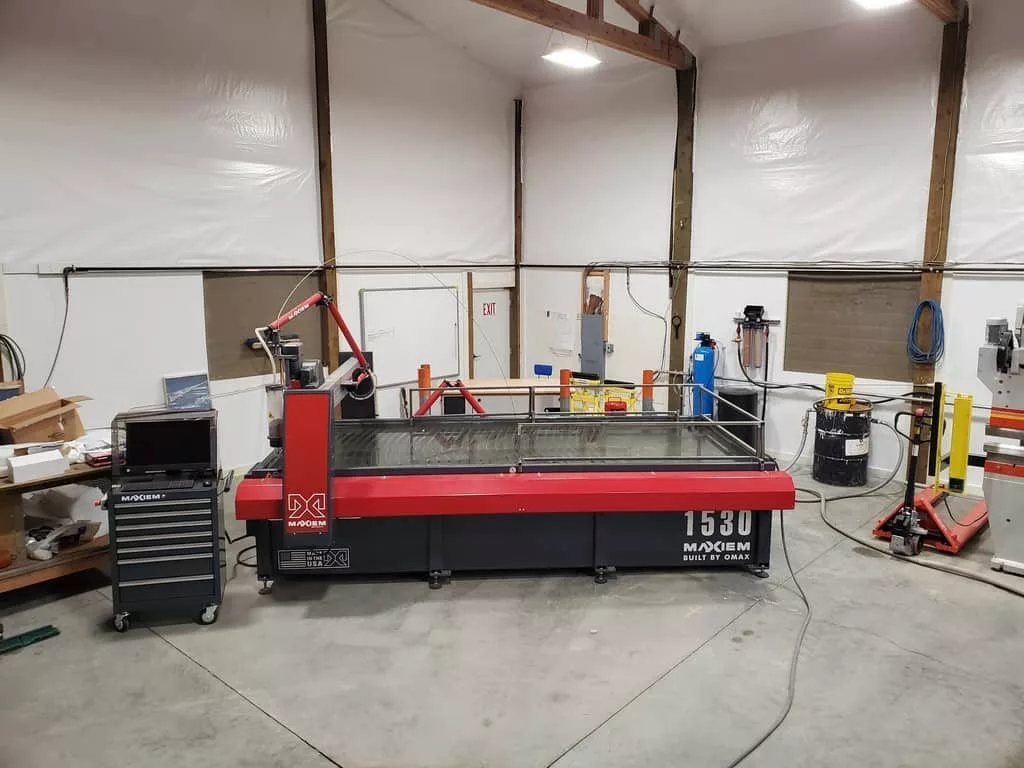 Omax #Maxiem-1530, CNC waterjet cutting system, 5.2' x 10' table, 40 HP pump, 60,000 PSI, Intelli-Max - Image 1