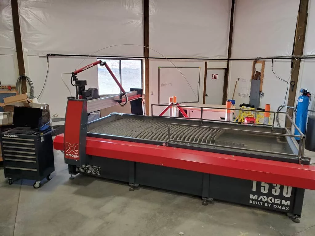 Omax #Maxiem-1530, CNC waterjet cutting system, 5.2' x 10' table, 40 HP pump, 60,000 PSI, Intelli-Max - Image 2
