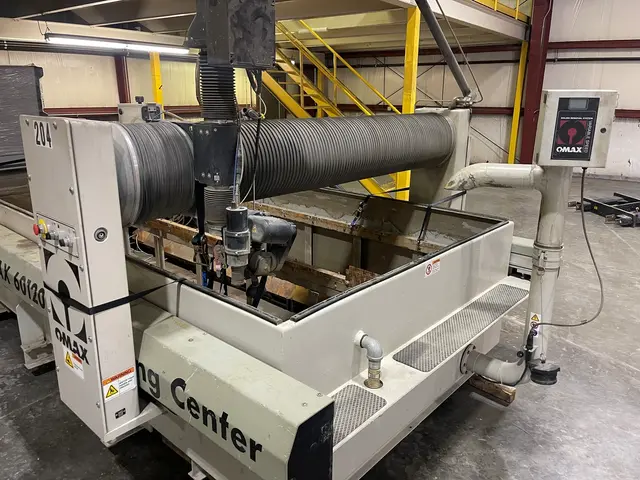 Omax #60120, CNC waterjet cutting system, 6.5' x 12' table, 40 HP pump, 60,000 PSI, Omax PC Control, 2019 - Image 3