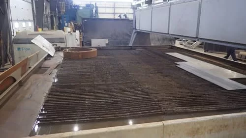 Flow #Mach-4-4030c, CNC waterjet cutting system, 10.2' x 13.1' table, 50 HP pump, 60,000 PSI, Flowmaster - Image 9