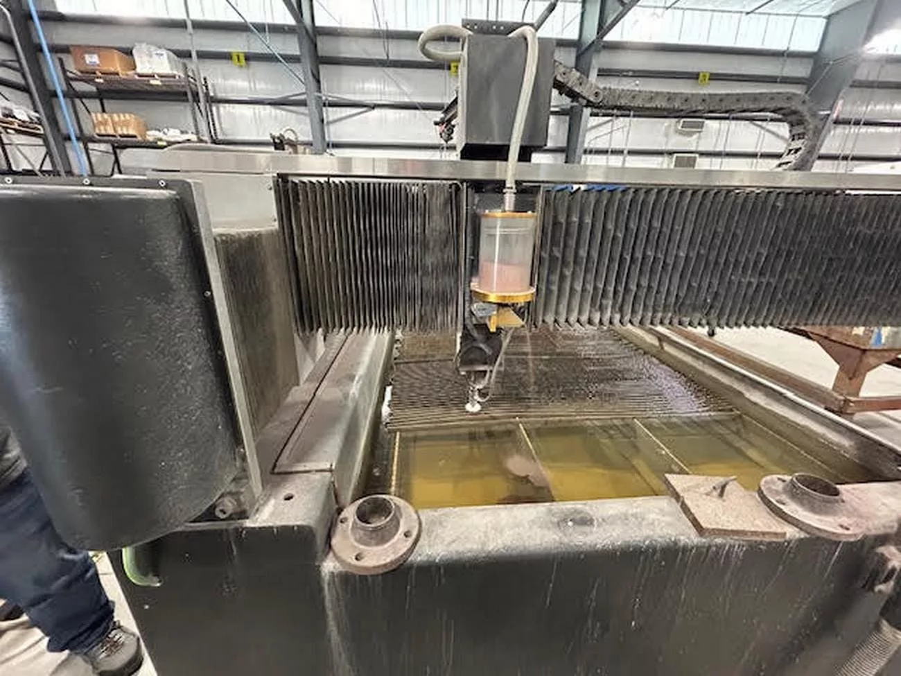 Techni #ILS-510, CNC waterjet cutting system, 5' x 10' table, 30 HP pump, 60,000 PSI, Techni Control, 2011 - Image 2