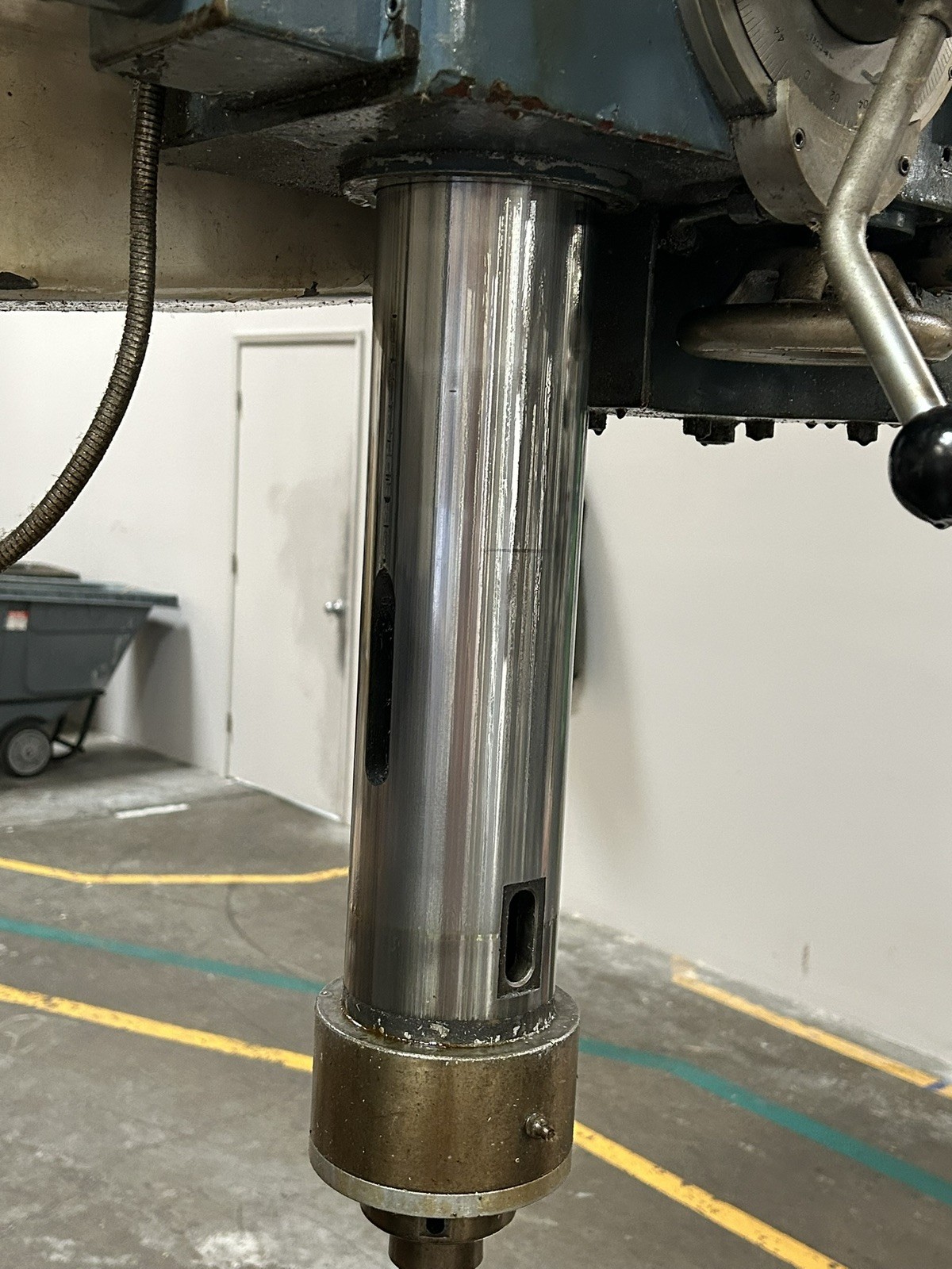 5' -13" Sharp #RD-1600, Radial Arm Drill, 49.6" spindle head travel, 7.5 HP, 1920 RPM - Image 3