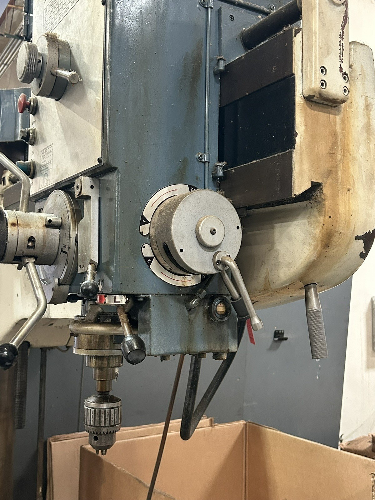 5' -13" Sharp #RD-1600, Radial Arm Drill, 49.6" spindle head travel, 7.5 HP, 1920 RPM - Image 6