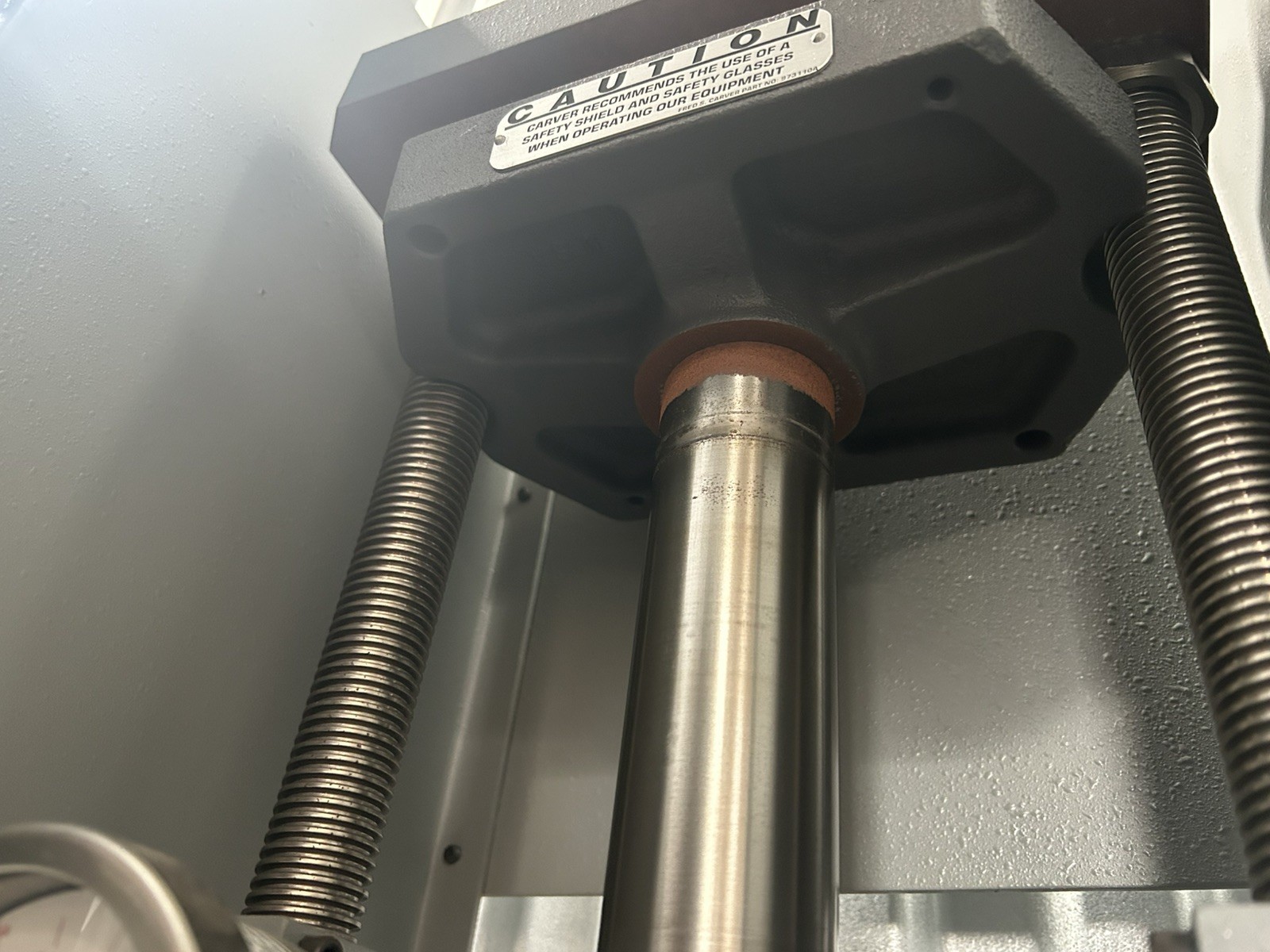 Carver #3850, Bench-Type Manual Hydraulic Press - Image 6
