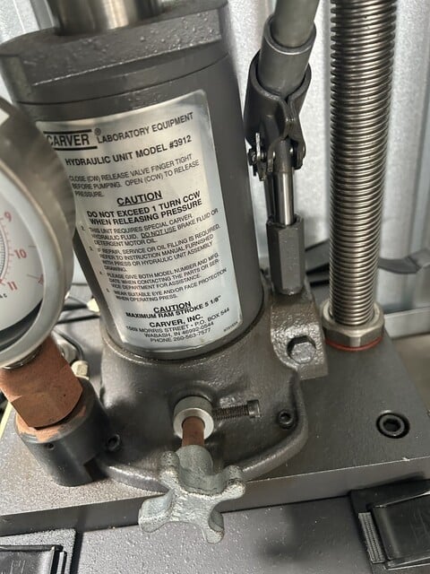 Carver #3850, Bench-Type Manual Hydraulic Press - Image 8