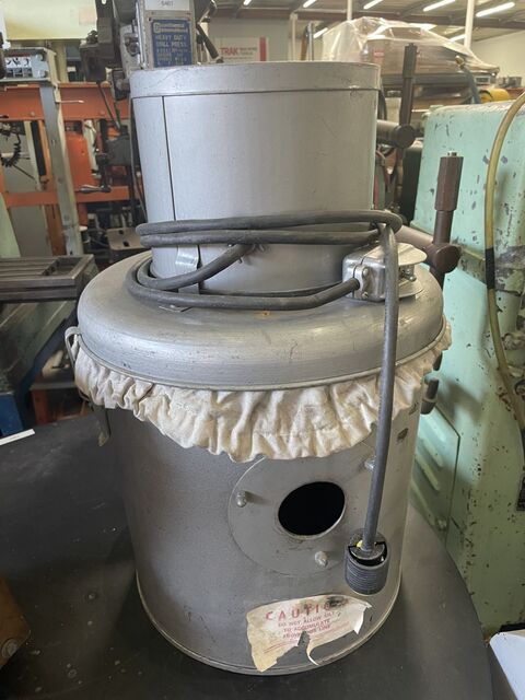 24" x 18" x 23" Trinco #24, Sand Blaster - Image 2