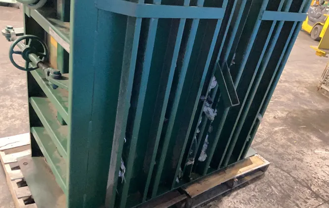 30" x 60" x 35" Marathon #V-6030 04, Vertical Baler - Image 10