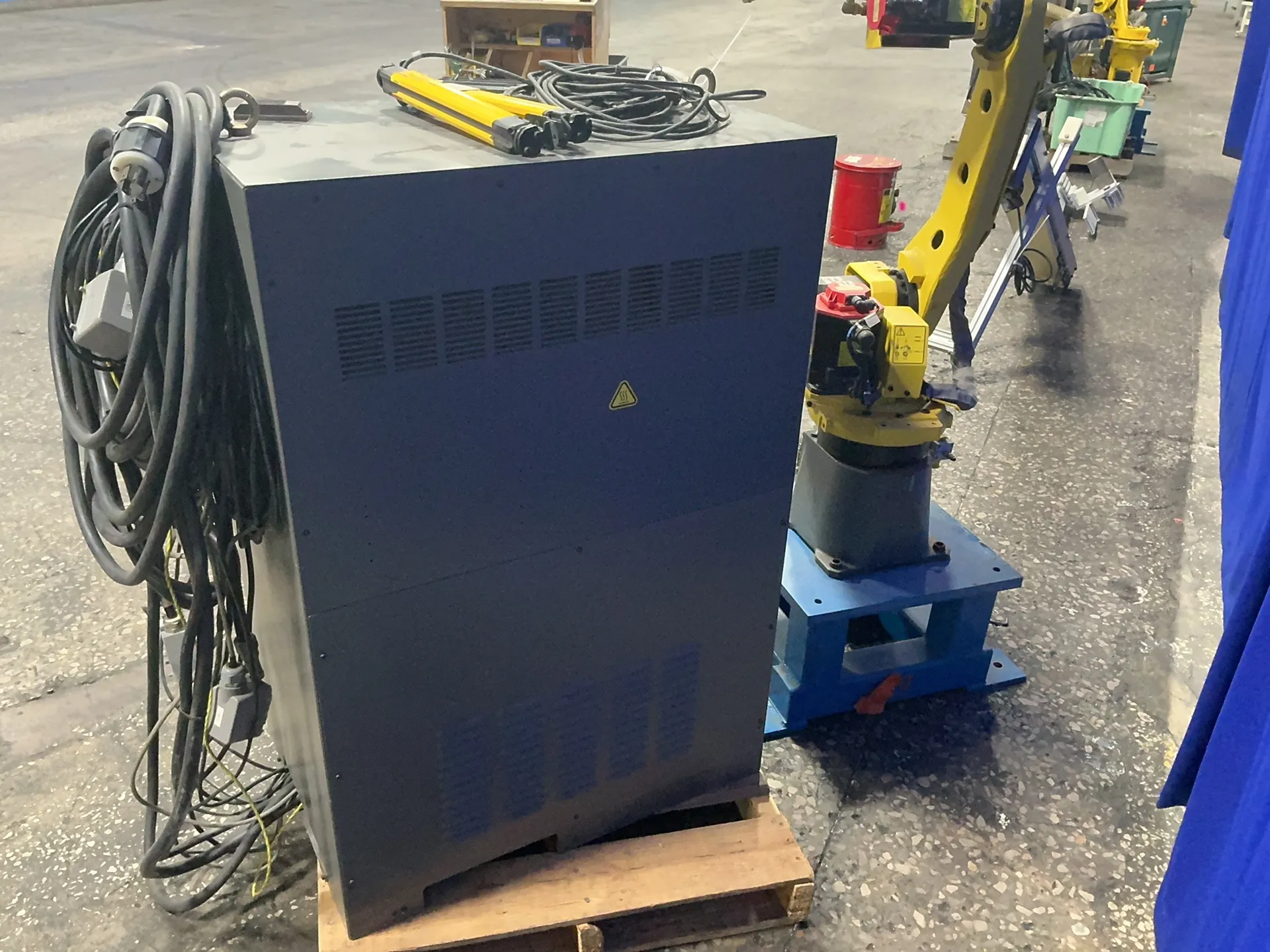 Fanuc M-10iA, Industrial Robot, Teach Pendant, Light Curtains, 2011 - Image 4