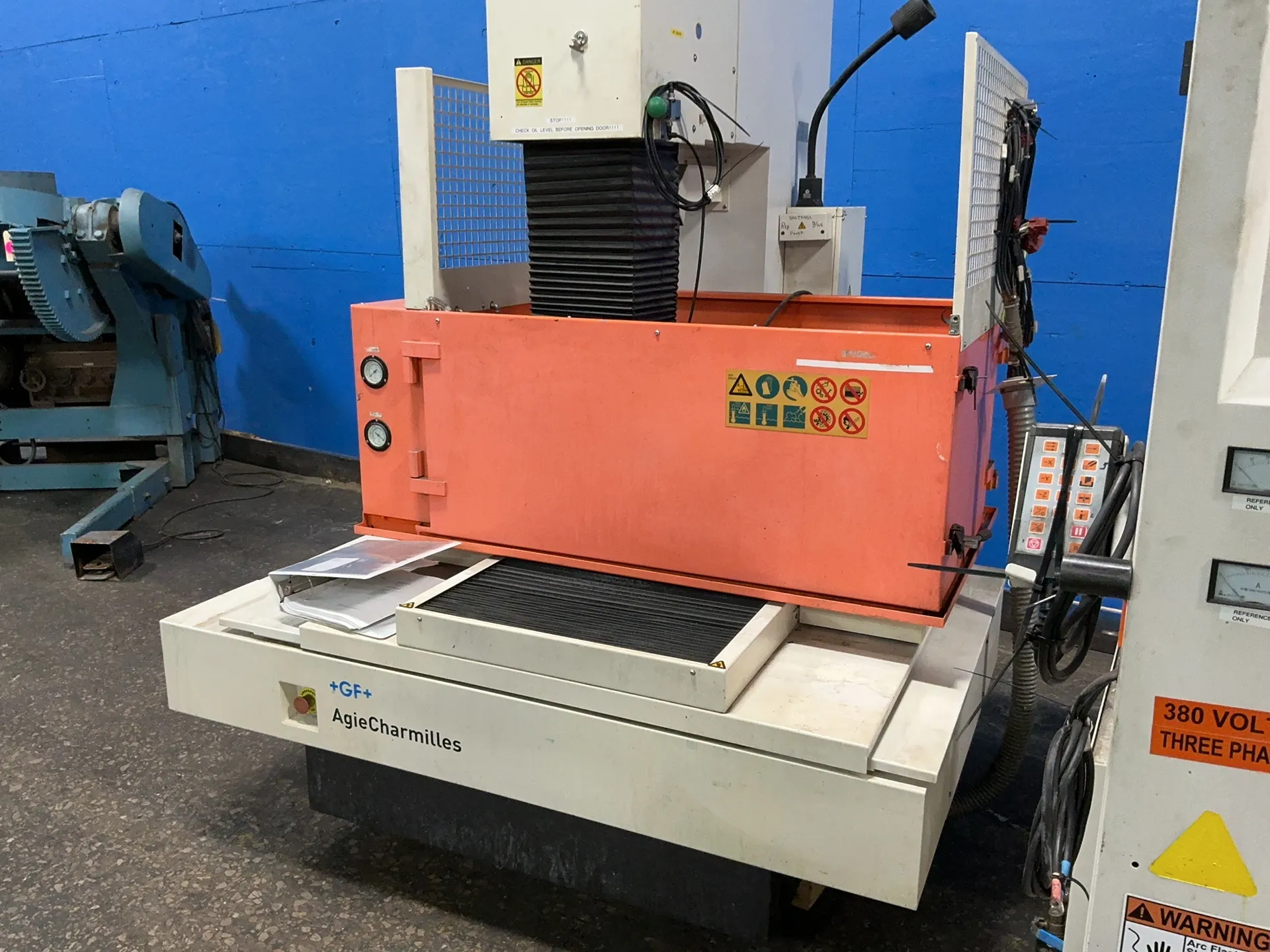 Agie Charmilles #EDM SP 3, Sinker Electrical Discharge Machine, 10 KVA, 15.2 A, 2011 - Image 4