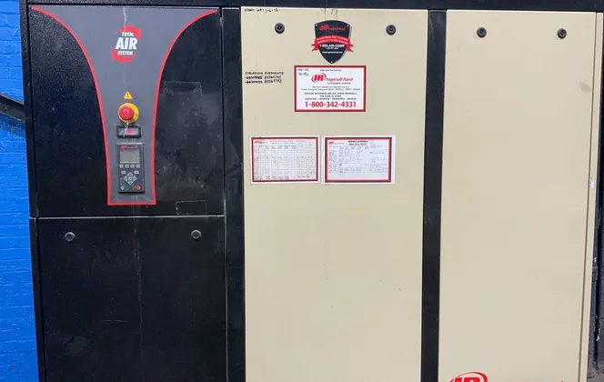 140 CFM, 150 Psig, Ingeroll Rand #IRN40H-TAS-HV, Rotary Screw Air Compressor, 40 HP, 5300 RPM - Image 1