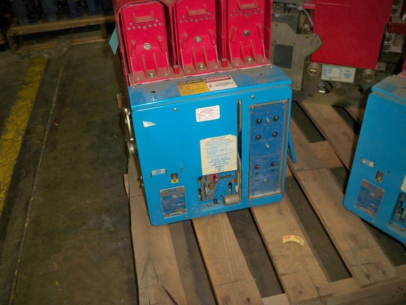 800 Amps, Brown Boveri, LKD-8, manually operated, drawout, 800A fuses, LSG - Image 1