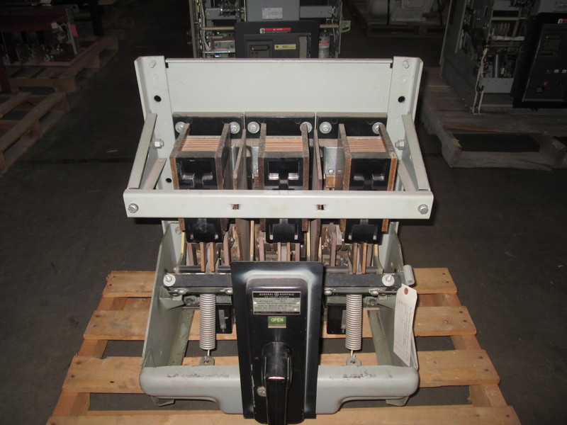 1600 Amps, General Electric, AK-1-50-3, manually operated, F/M - Image 1