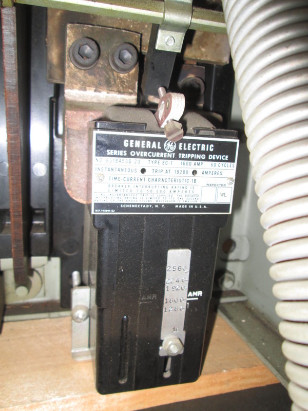 1600 Amps, General Electric, AK-1-50-3, manually operated, F/M - Image 3