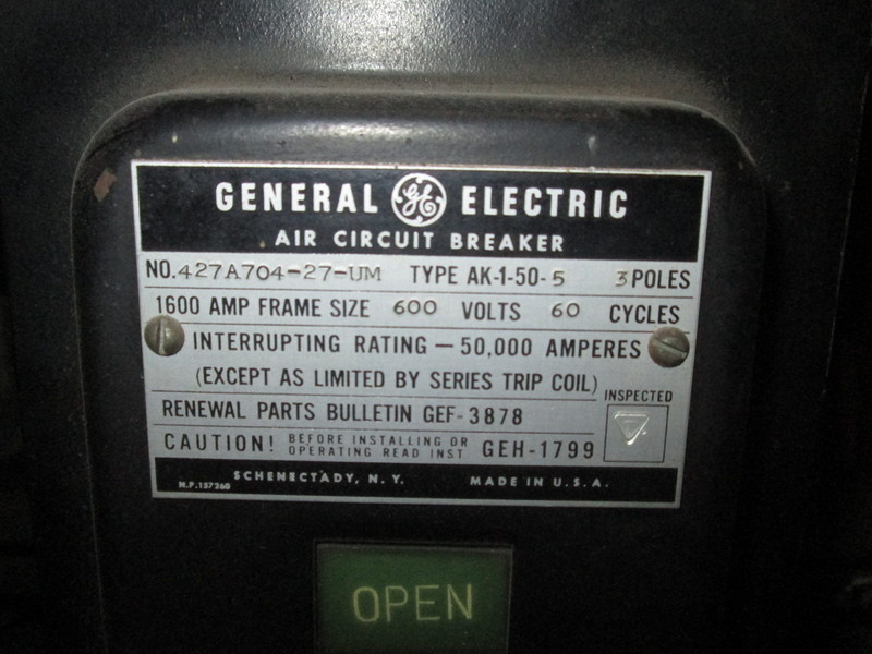 1600 Amps, General Electric, AK-1-50-5, manually operated, drawout - Image 2