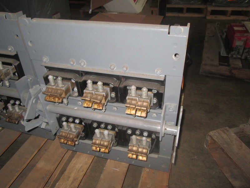 1600 Amps, General Electric, AK-1-50-7, manually operated, drawout, w/AC-PRO - Image 4