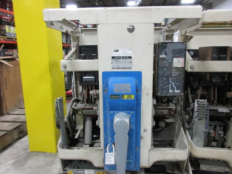 1600 Amps, General Electric, AKU-2-50-2, electrically operated, manually operated, drawout, 2000A fuses - Image 4