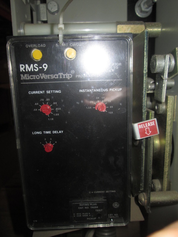 1600 Amps, General Electric, aks- 5-50, manually operated, drawout - Image 3